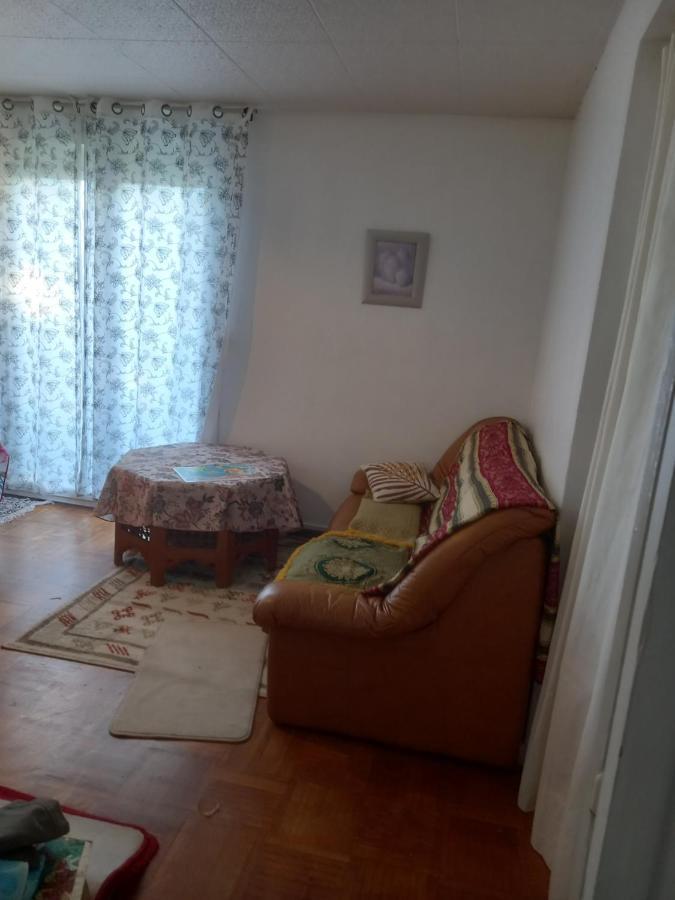 Spacieux Appartement 4 Pieces Бове Екстериор снимка
